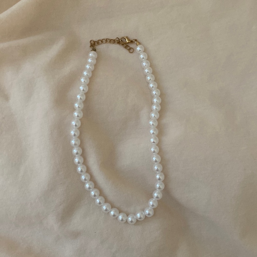 new brandy melville pearl necklace